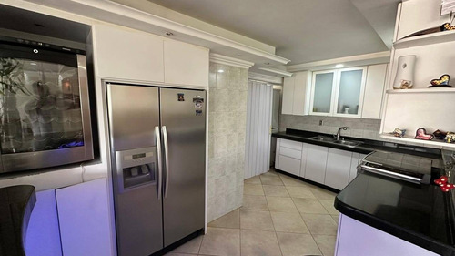 Se Vende Hermoso Apartamento En: 4av El Parral 284059