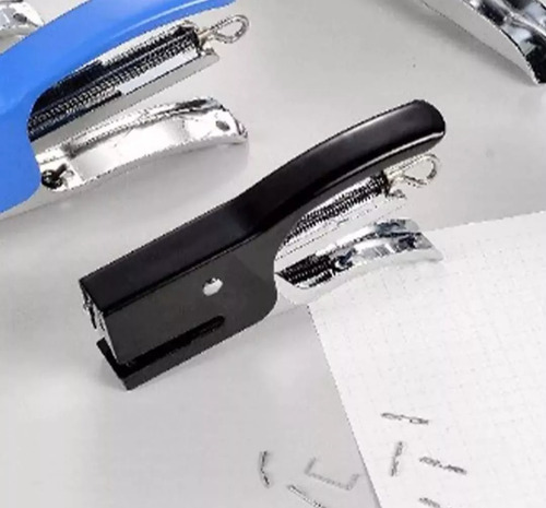 Engrapadora De Mano Multicolor Oficina Con Grapas Incluidas
