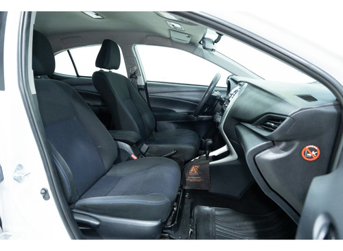 Toyota Yaris Sedán 1.5 16V FLEX SEDAN XL LIVE MULTIDRIVE