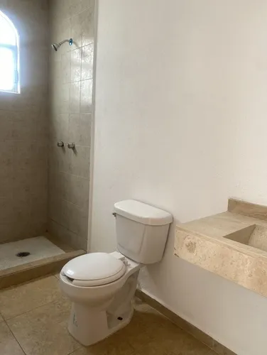 Casa En Venta Lomas De San Pedro, Queretaro. Con Estudio En Pb, Y Amenidades