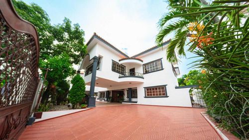 Venta De Casa De 862mts En Alamenda Santo Domingo