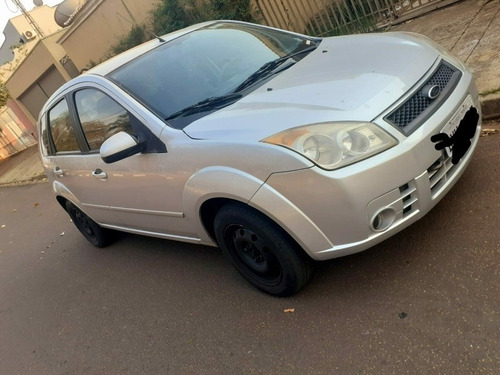 Imagem 2 de 15 de Ford Fiesta Hatch 1.6 Completo