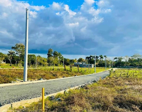 Solares En Proyecto Residencial Cerrado De Villa Mella