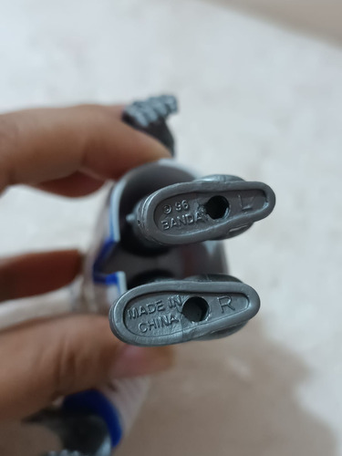 Lote 2 Muñecos Bandai Blanco 13 Y Gris 15cm (Usado)
