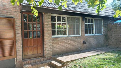 C.c. Los Cardales 4 Dorm. (2 Suits)250 M² Cub. Sobre 1 Lote, A Mts D La Entrada.