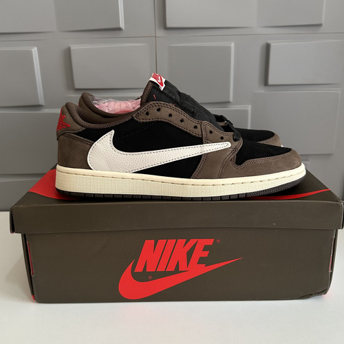 Tenis Air Jordan 1 Low Travis Scott Mocha 39 (Usado)