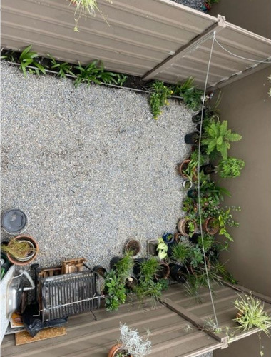 Triplex 2 Dormitorios-garage-patio-moderno