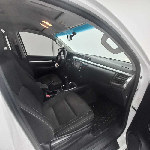 Imagen 9 de 10 de Toyota 2018 Hilux L/16 2.4 Dc 4x2 Tdi Sr
