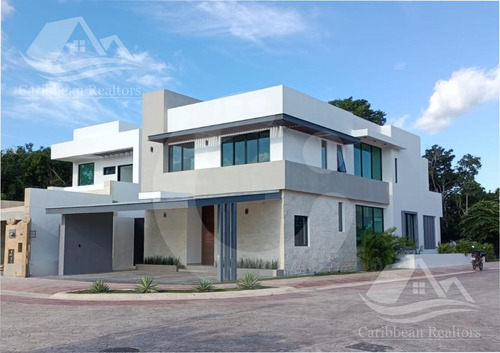 Casa En  Venta Lagos Del Sol Flamboyanes 5 B-ggz1098