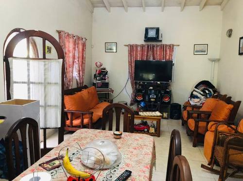 Imagen 2 de 11 de Casa En Venta En José C Paz
