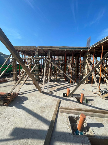 Imagen 8 de 11 de Venta- Casa A Estrenar Y En Construcción En El Rebenque !