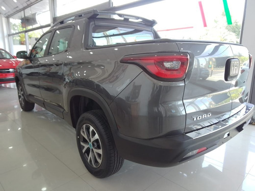 Imagen 4 de 15 de Fiat Toro 1.8 170 E-torq Evo Freedom At6