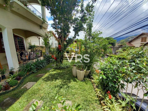 Imagem 5 de 21 de Casa Com 3 Dormitórios À Venda, 287 M² Por R$ 1.200.000,00 - Várzea - Teresópolis/rj - Ca0313