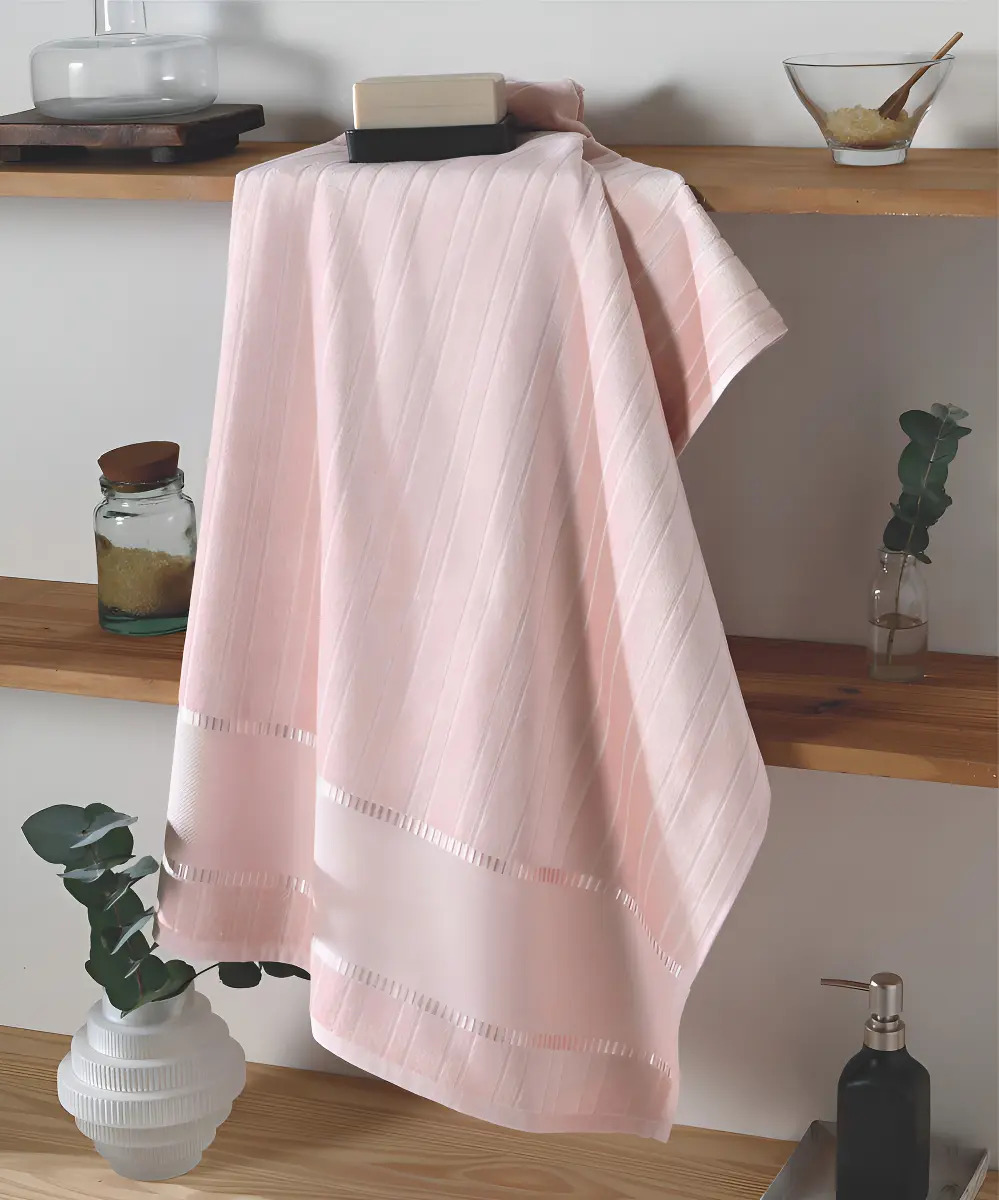 Toalha De Banho Aveludado Bella Döhler Para Bordar 70 X 140 Cor Rosa-claro