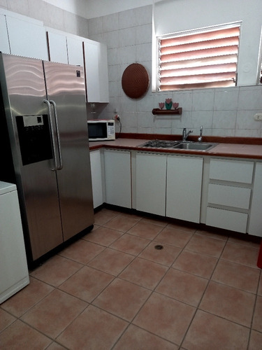 Imagen 9 de 30 de La Floresta Alquilo Anexo En La Parte Alta De Una Casa. 90m