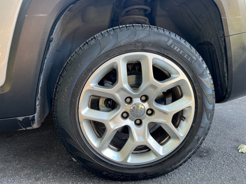 Imagen 18 de 20 de Jeep Renegade 1.8 Automatica Sport Plus Año 2018 Gris Plata