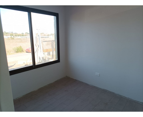 Casa En Venta 2 Dormitorios, Parrillero, Jardín Y Cochera, Lagomar