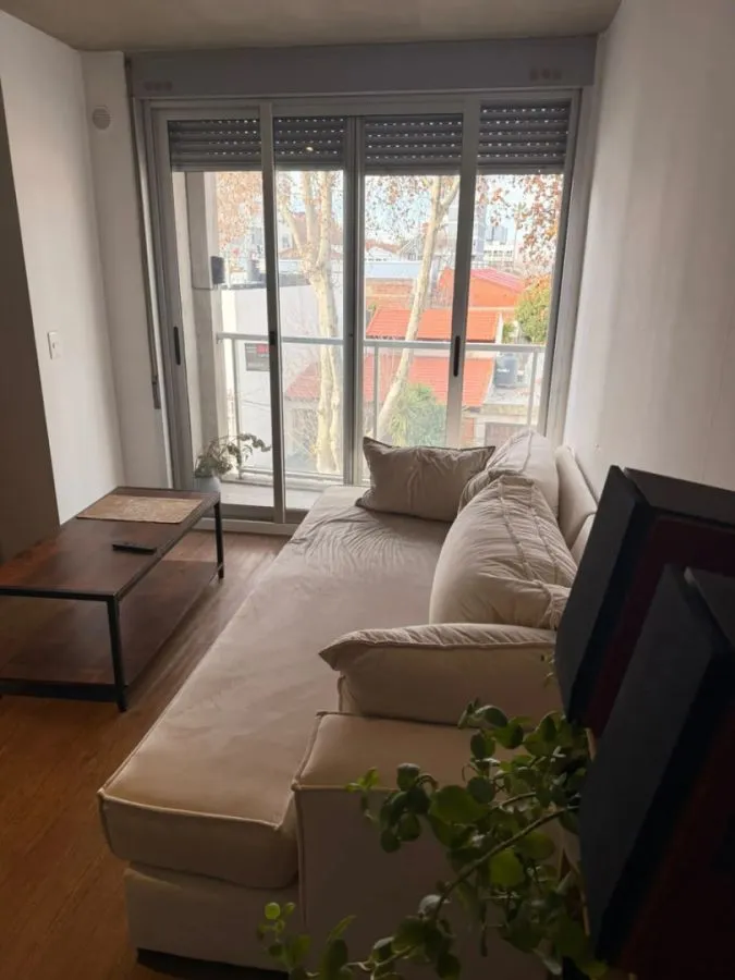 Alquiler Apartamento 1 Dormitorio Amplio Muy Luminoso Con Balcón Y Garaje En Pocitos · Foto 3