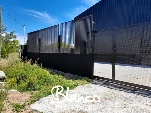 Imagen 2 de 9 de En Venta! Excelente Y Amplio Deposito De 820 Metros En Panamericana Km 41 - Pilar