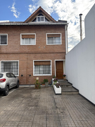 Duplex 4 Ambientes Gran Jardín. Olivos.