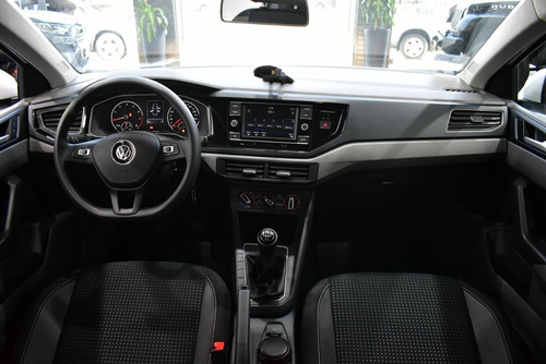 Imagen 9 de 17 de Volkswagen Polo 1.6 Msi Comfortline 2018 - Car Cash