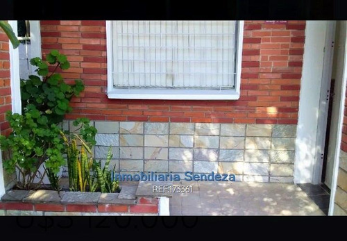 Imagen 2 de 18 de Dos Casas, Entrada Para Autos, Con Rentas. Ideal Inversores Cw173361