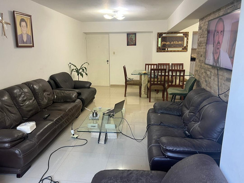   Manzanares Se Vende Amplio Apartamento,  Caracas Este (jll)
