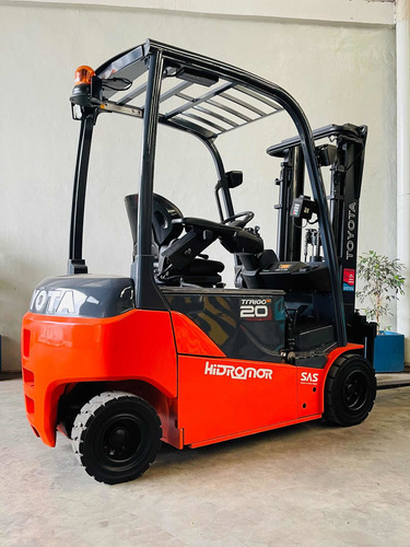 Imagen 3 de 8 de Autoelevador Toyota Electrico 2tn Desplazador