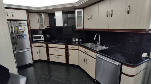Apartamento En La Ave. El Milagro, Costa Virginia