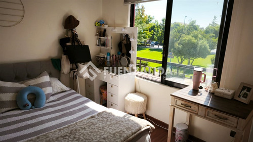 Casa En Venta De 4 Dorm. En Maipú
