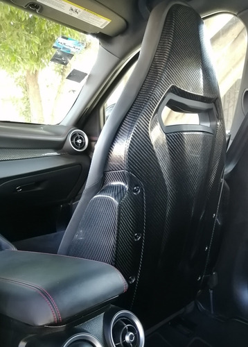 Imagen 11 de 15 de Alfa Romeo Giulia 2018 Quadrifoglio V6 Bi-turbo Factura Org