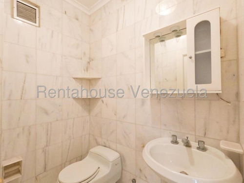 Fredxia Castillo Vende Majestuoso Apartamento Amoblado En Zona Este De Barquisimeto Conectado A Planta Electrica # 25-11877