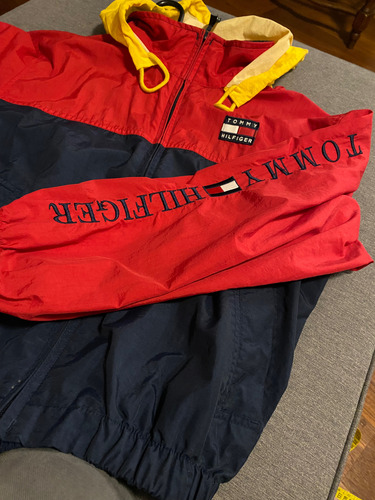 Campera Tommy Hilfiger M (Usado)