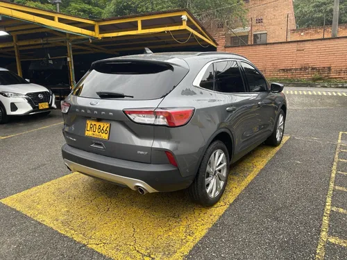 Ford Escape 2.5 Titanium Hibrido At 4x4 2022