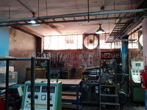 Imagen 21 de 26 de Edificio En Venta En Catia #22-20944
