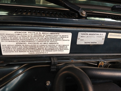 Toyota Hilux Sr5 2.8 Diesel 4x4 1998 Quadrada