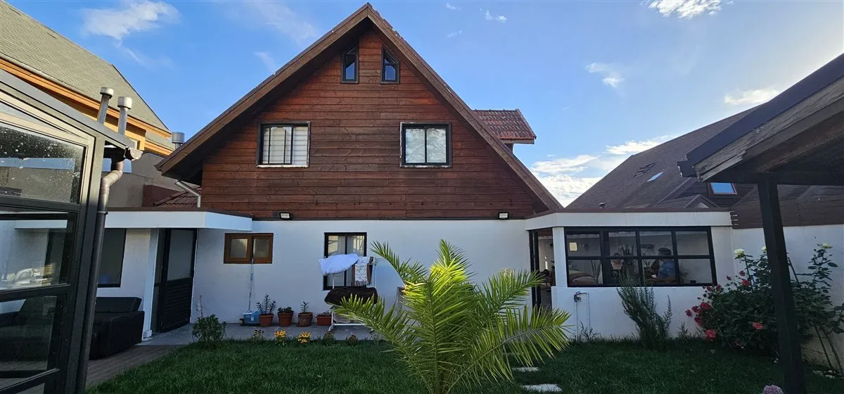 Imagen 2 de 30 de Casa En Venta De 4 Dorm. En San Pedro De La Paz