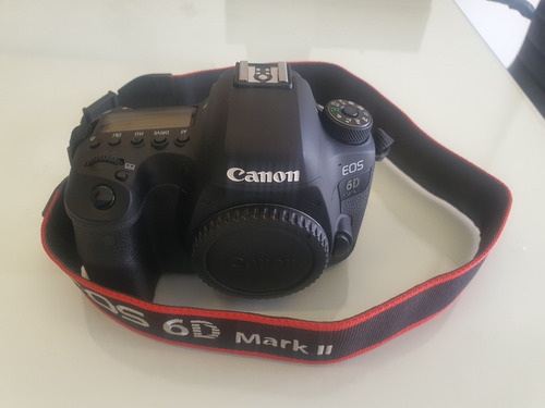 Imagen 1 de 8 de Canon Eos 6d Mark Ii (2) Dslr Full Frame Como Nueva!!!