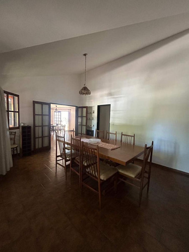 Vende Casa 3 Dorm En Barrio Urca!