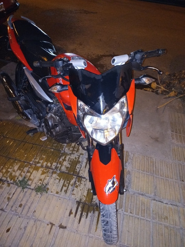 Imagen 2 de 3 de Bajaj Rouser 135 Ls