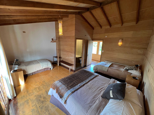 Palafito En Cucao, Chiloé (70134)