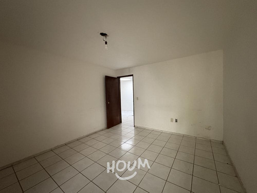 Casa En Colinas De San Javier, Guadalajara Con 7 Recámaras, 1305 M², Id: 151607