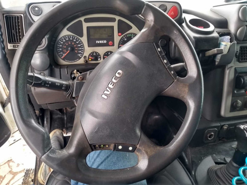 Imagem 4 de 6 de Iveco 2010