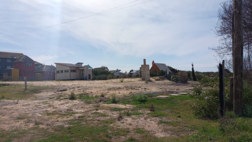 Oportunidad! Terreno En Padrón Único Nivelado A 120m De La Playa En Punta Del Diablo, Pronto Para Construir