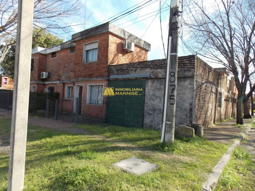 Casa Vivienda (no Cooperativa) Con Fondo Y Garaje, 2 Baños Y 3 Dorm. Paysandú