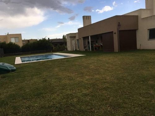 Casa En Venta Ubicado En San Agustín, Villanueva, Tigre