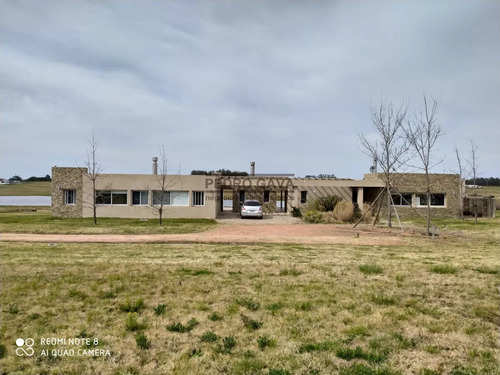 Casa En Venta En Laguna De Los Cisnes Muy Próximo A Piriapolis Y Punta Del Este