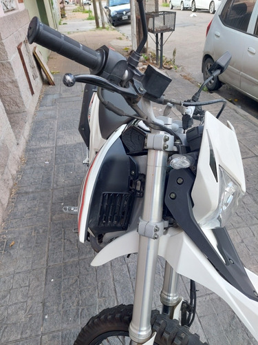 Imagen 7 de 7 de Corven Txr 250 L