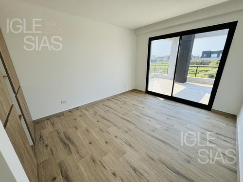 Casa En Venta Al Lago En El Canton - Golf, Escobar.