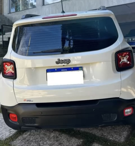 Jeep Renegade 1.8 Flex Aut. 5p